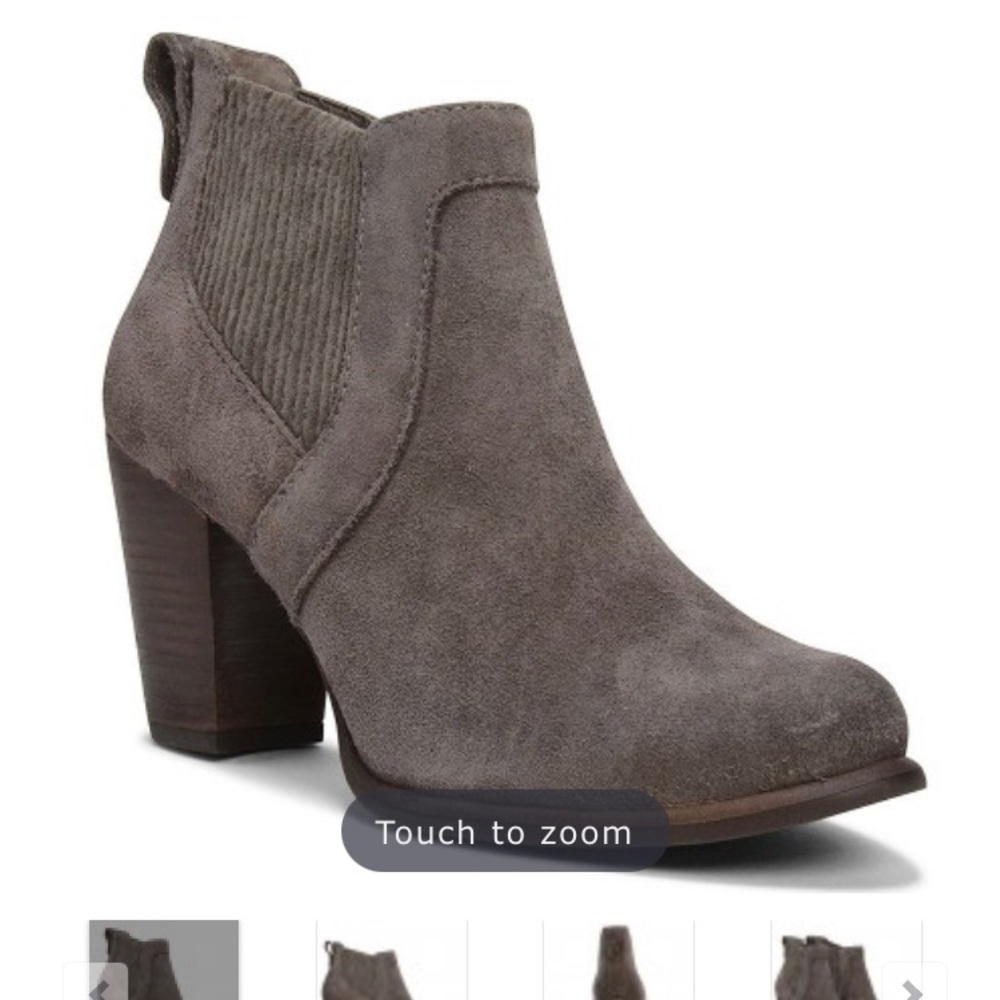 UGG size 9 Cobie II suede booties